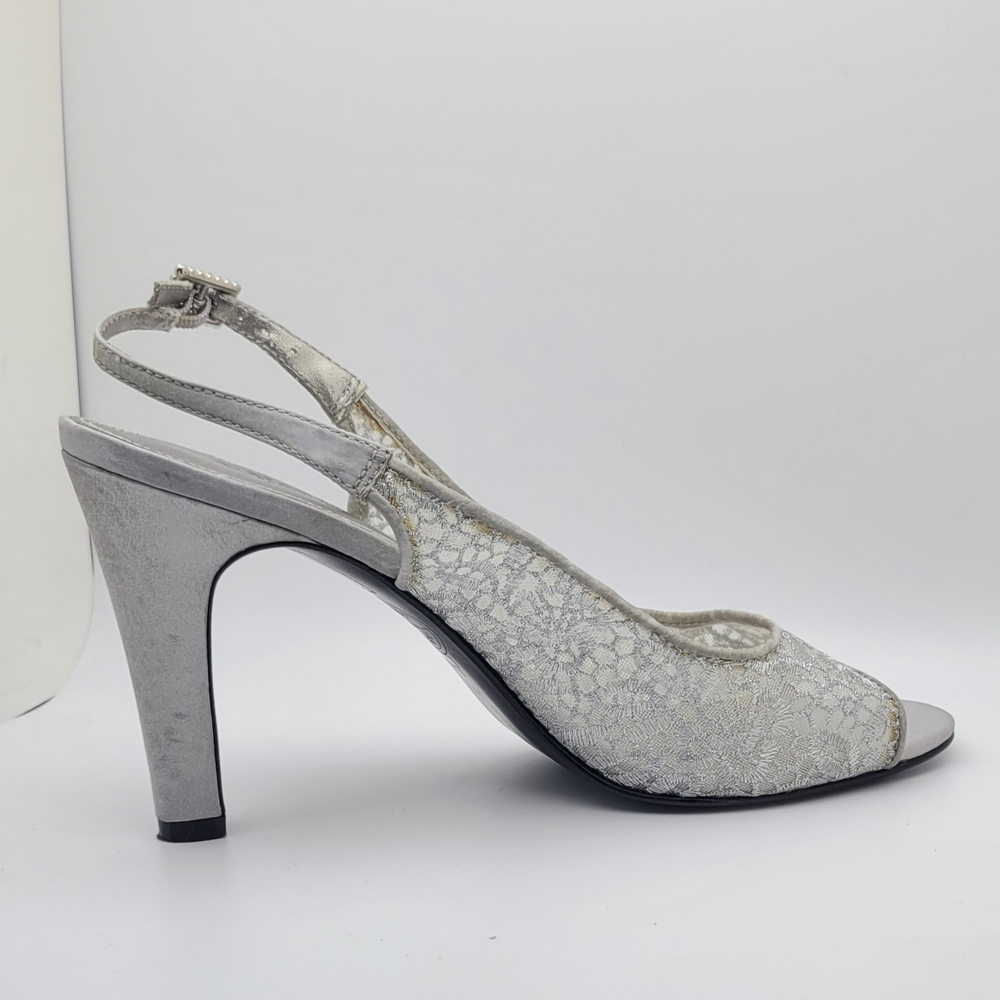 9.5M A. Marinelli Vintage Leather Shimmering Silver 3.5" Heels - Picture 5 of 10